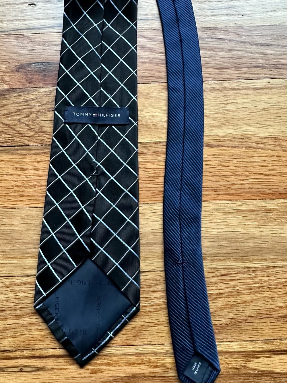 Vintage Y2K Tommy Hilfiger 100% Silk Tie Black Light Blue Diamond Check
